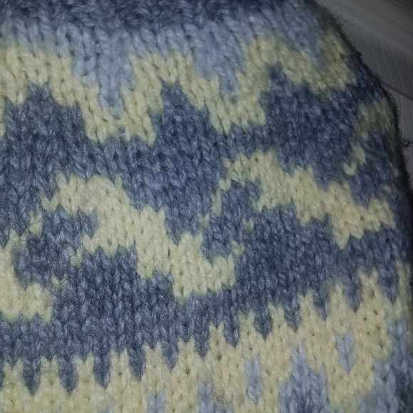 Knitted Sweater - Picture 2 of 7